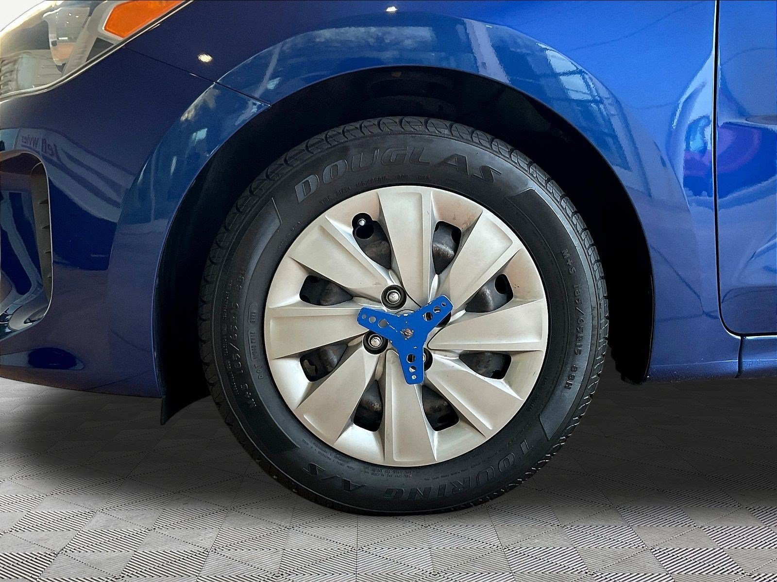 Used 2019 Kia Rio S w/ Technology Package FWD image 31