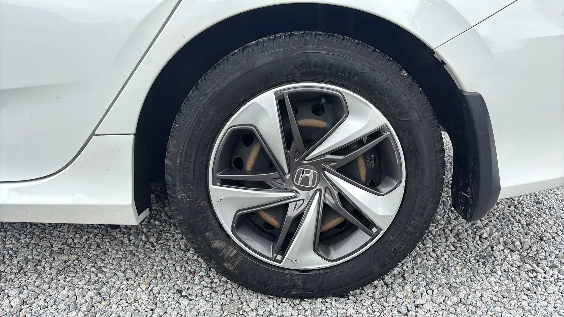 Used 2019 Honda Civic LX image 2