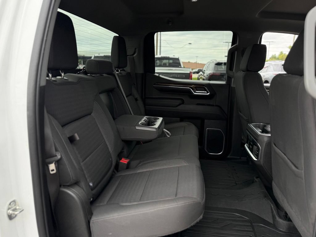Used 2023 GMC Sierra 1500 Elevation w/ LPO, Elevation Black Package AWD/4WD image 17