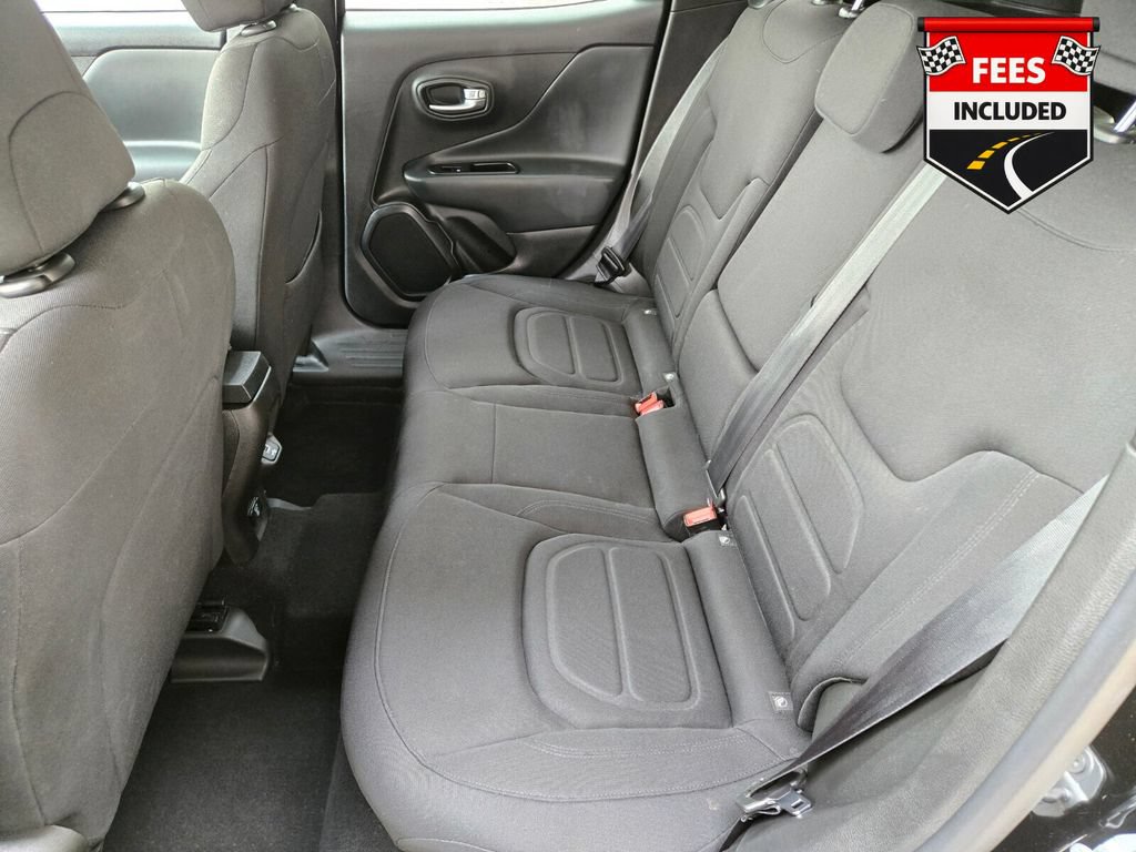 Used 2022 Jeep Renegade Latitude w/ Convenience Group AWD/4WD image 14