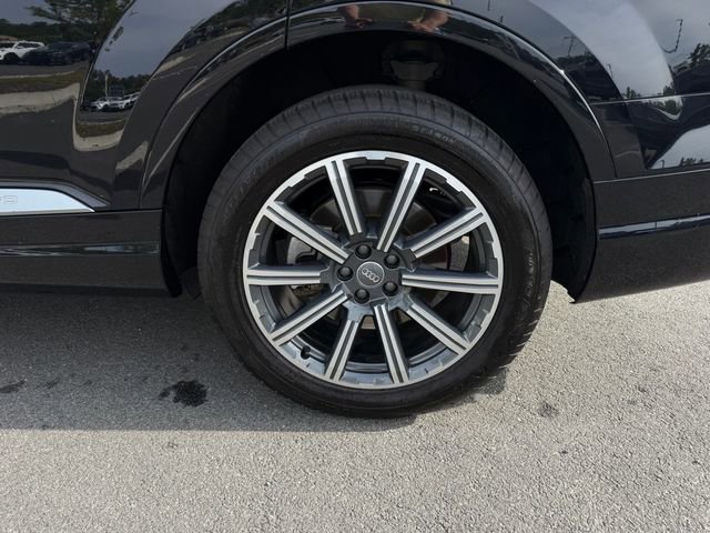 Used 2017 Audi Q7 3.0T Premium Plus w/ Premium Plus Package AWD/4WD image 30