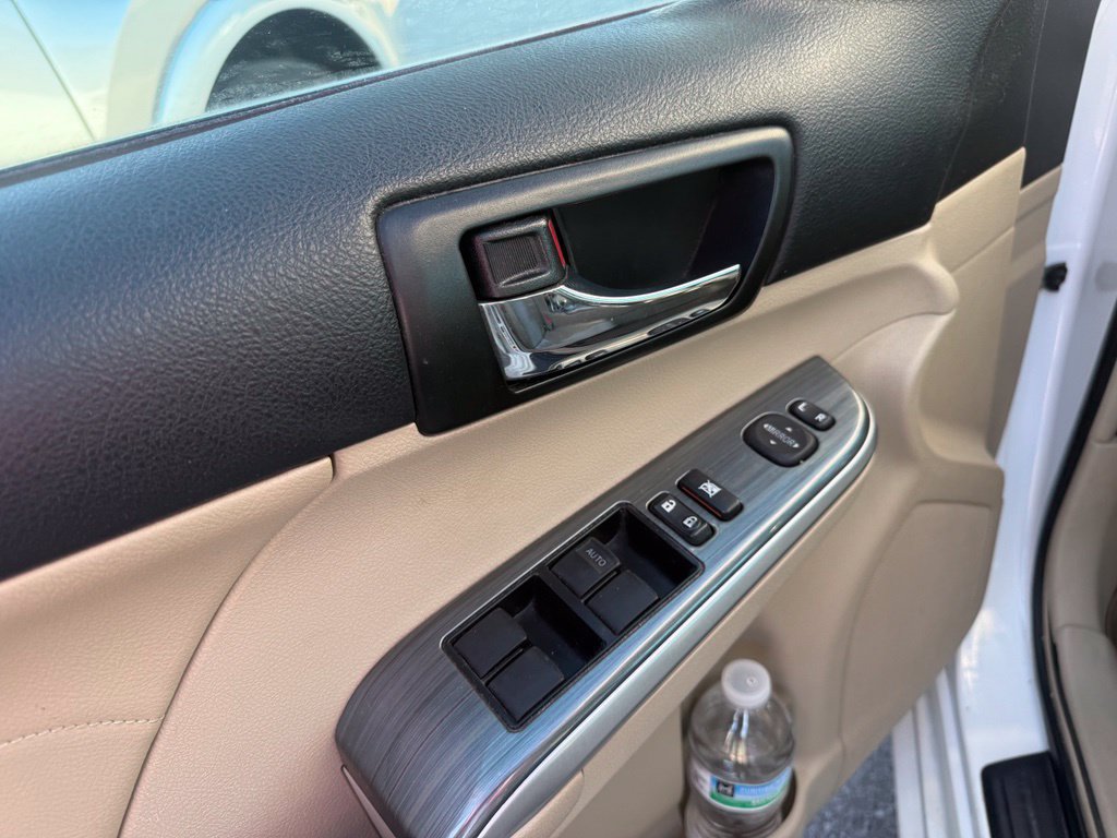 Used 2013 Toyota Camry XLE w/ Leather Pkg FWD image 29