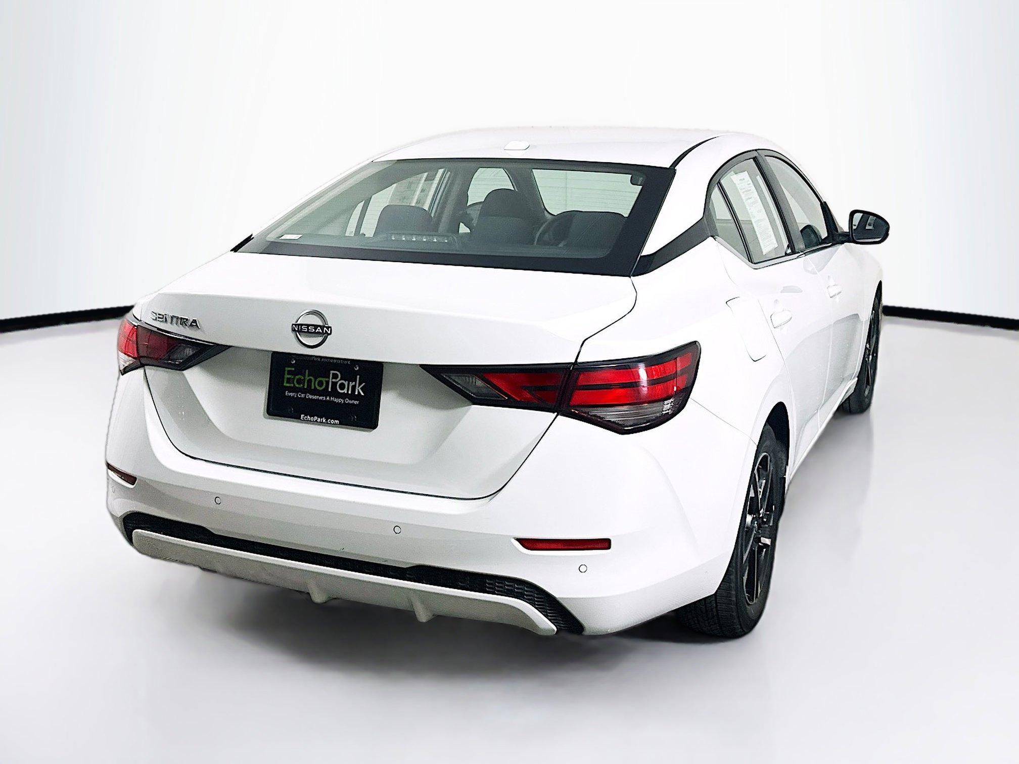 Used 2025 Nissan Sentra SV image 9