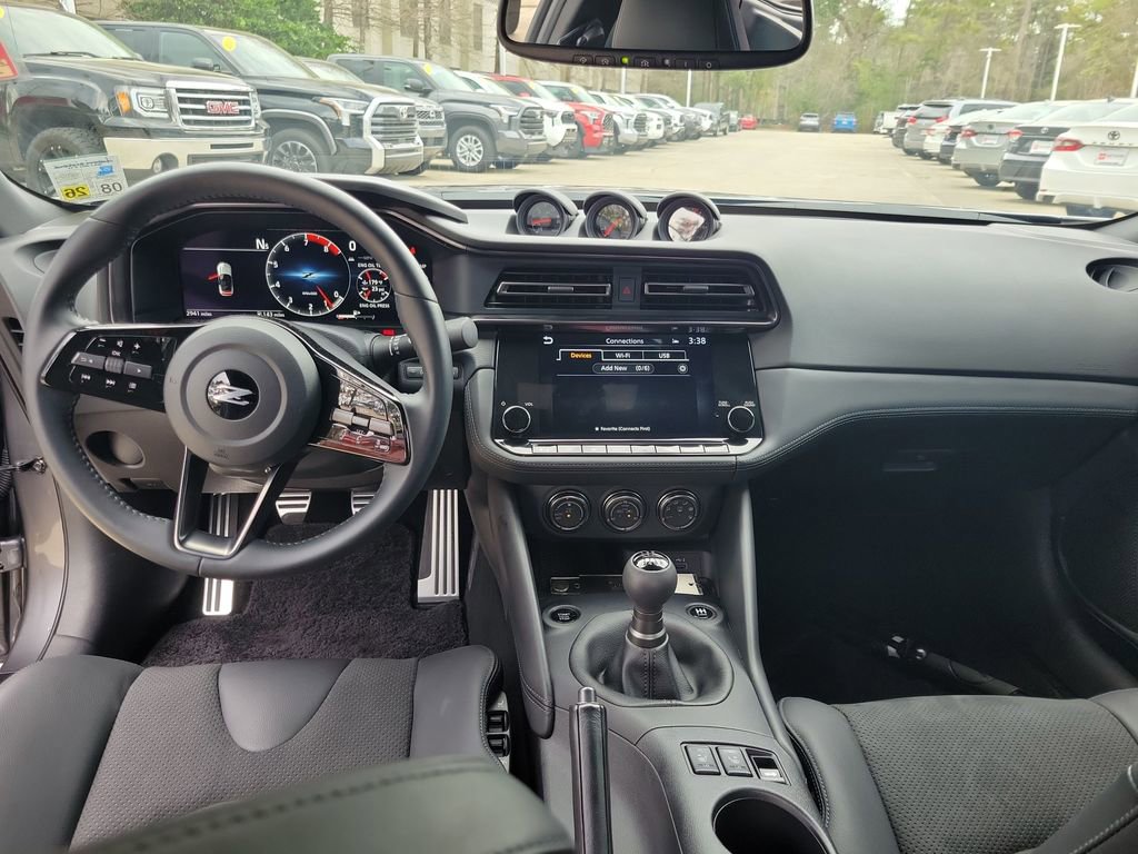 Used 2024 Nissan Z Performance w/ Floor Mat Package image 17