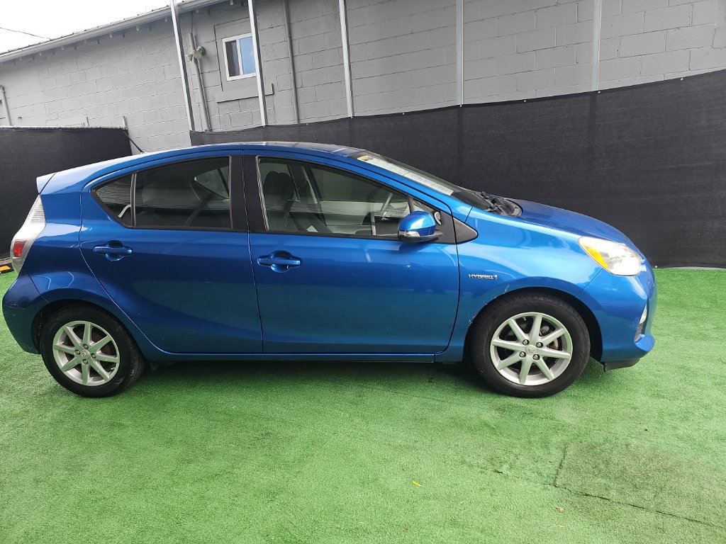 Used 2012 Toyota Prius C Three FWD image 2