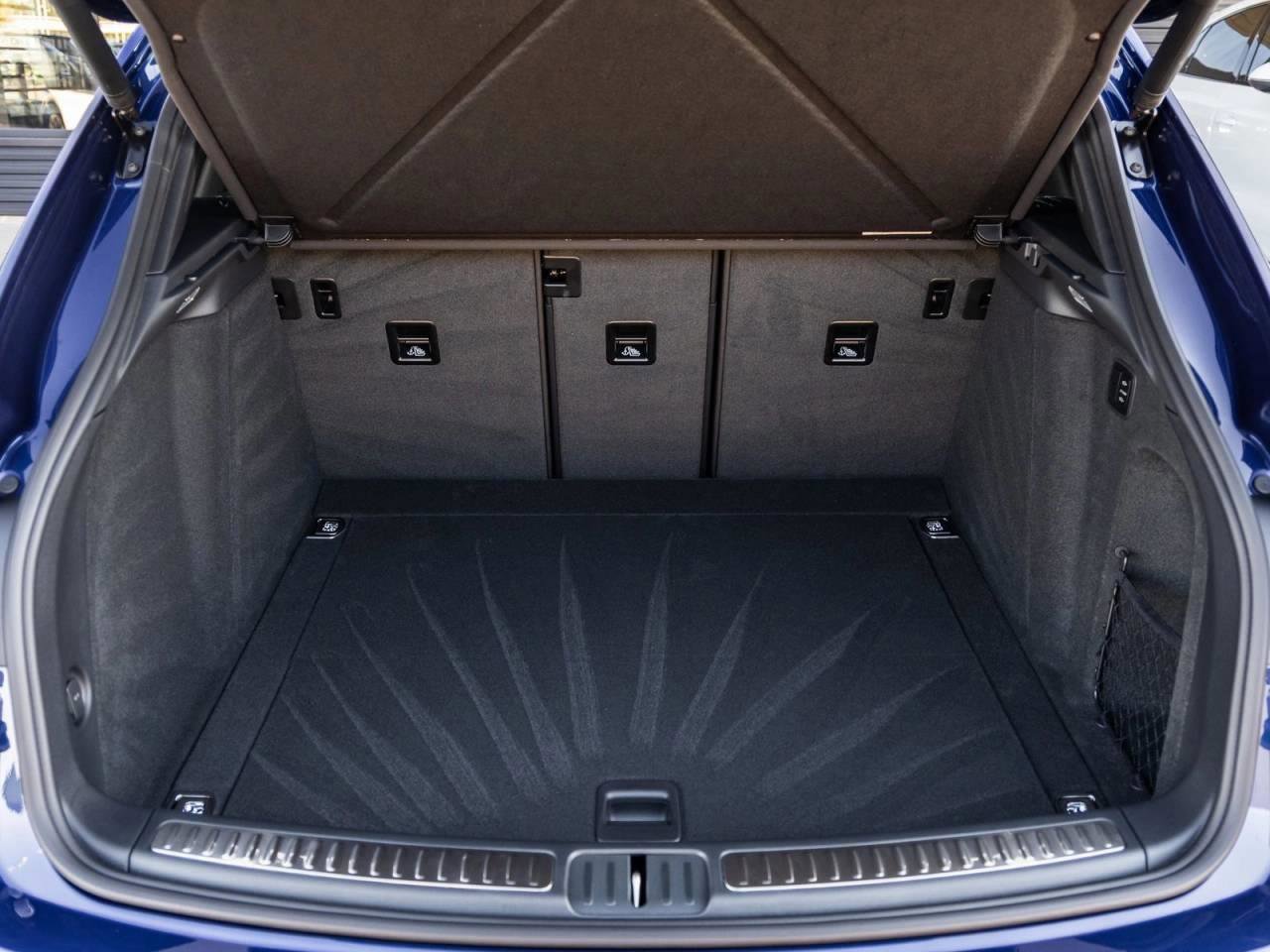 New 2026 Porsche Macan Turbo image 87