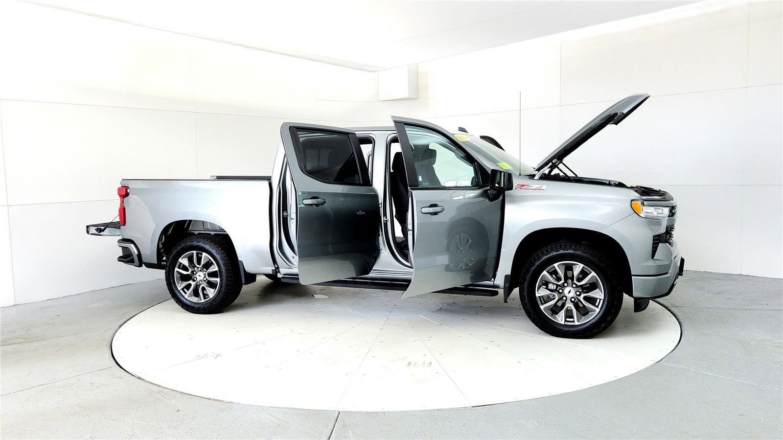Used 2024 Chevrolet Silverado 1500 RST w/ Convenience Package II image 12