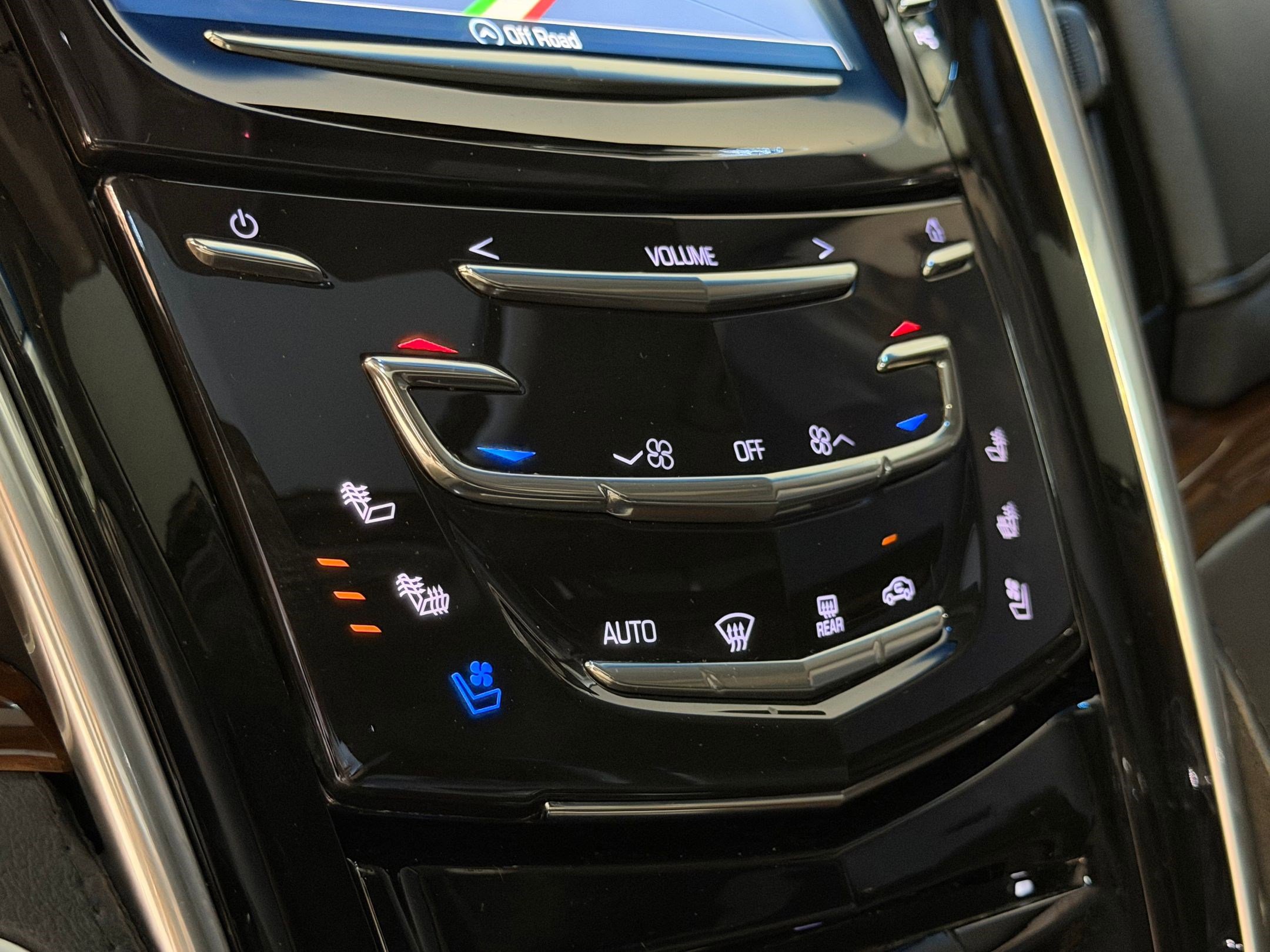 Used 2018 Cadillac Escalade Luxury RWD image 30