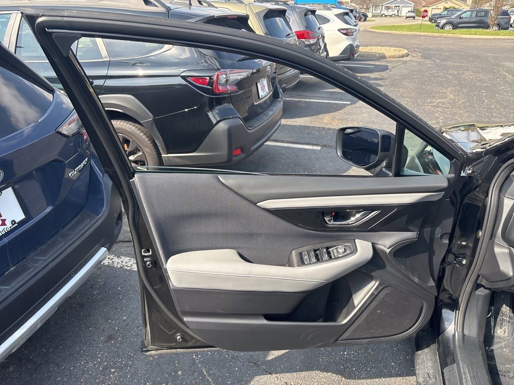 Certified 2025 Subaru Outback Premium w/ Popular Package #1A image 18