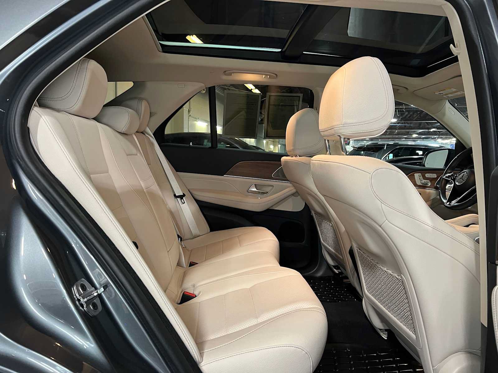Used 2024 Mercedes-Benz GLE 450 4MATIC image 13