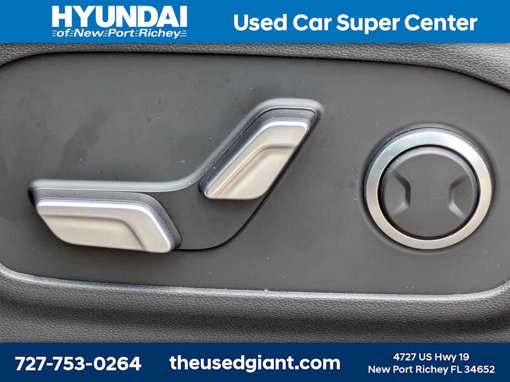 Used 2026 Hyundai Santa Fe SEL FWD image 27