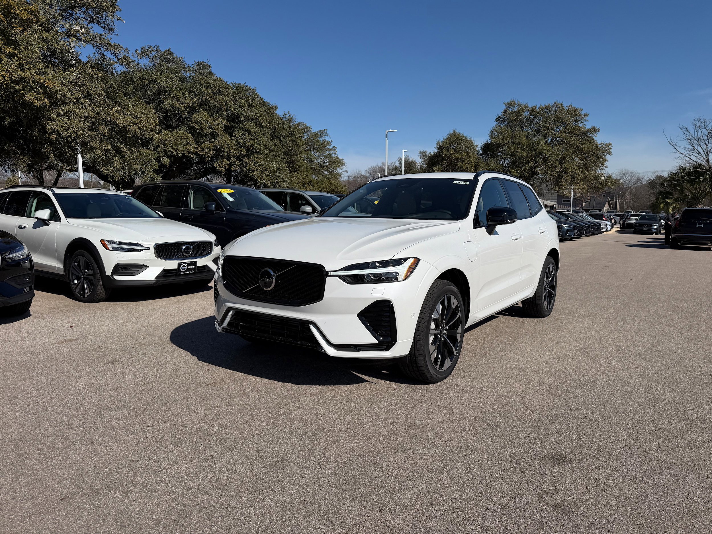 New 2026 Volvo XC60 T8 Plus w/ Protection Package Premier AWD/4WD image 2