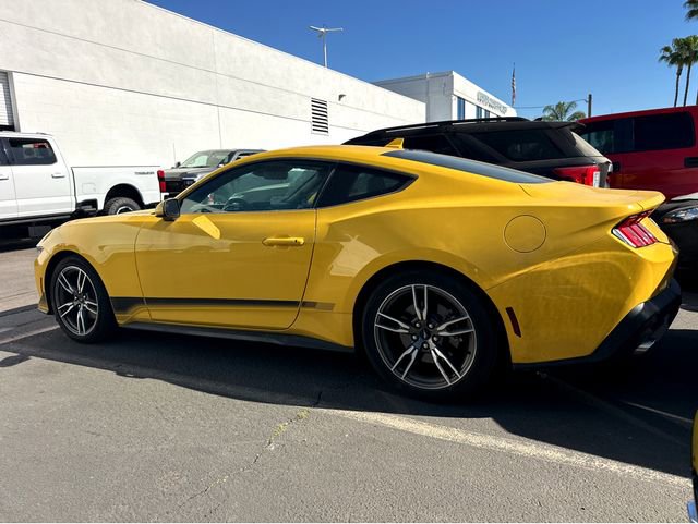 Used 2024 Ford Mustang EcoBoost image 4