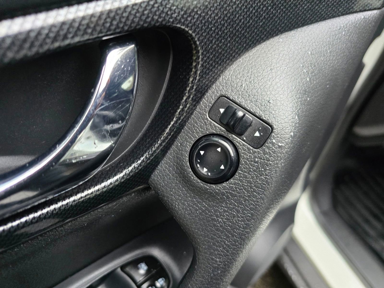 Used 2016 Nissan Rogue SL w/ SL Premium Package image 20