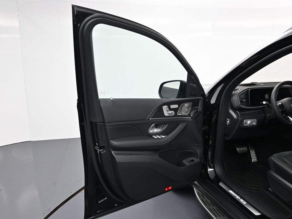 Used 2026 Mercedes-Benz GLS 63 AMG 4MATIC image 15