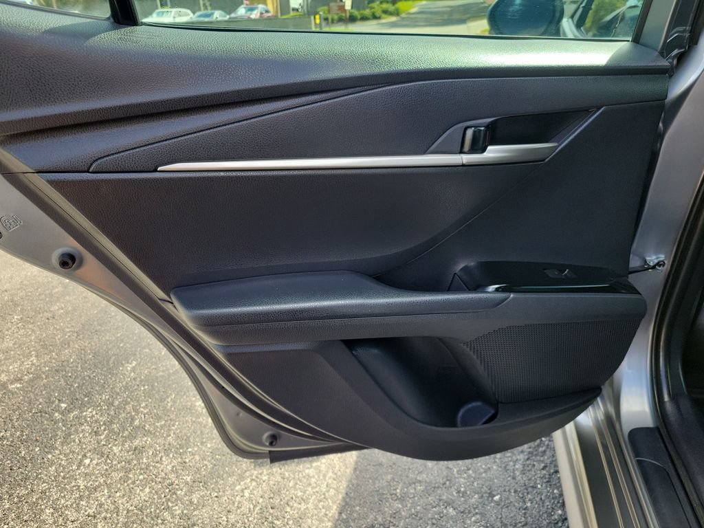 Used 2025 Toyota Camry LE FWD image 10