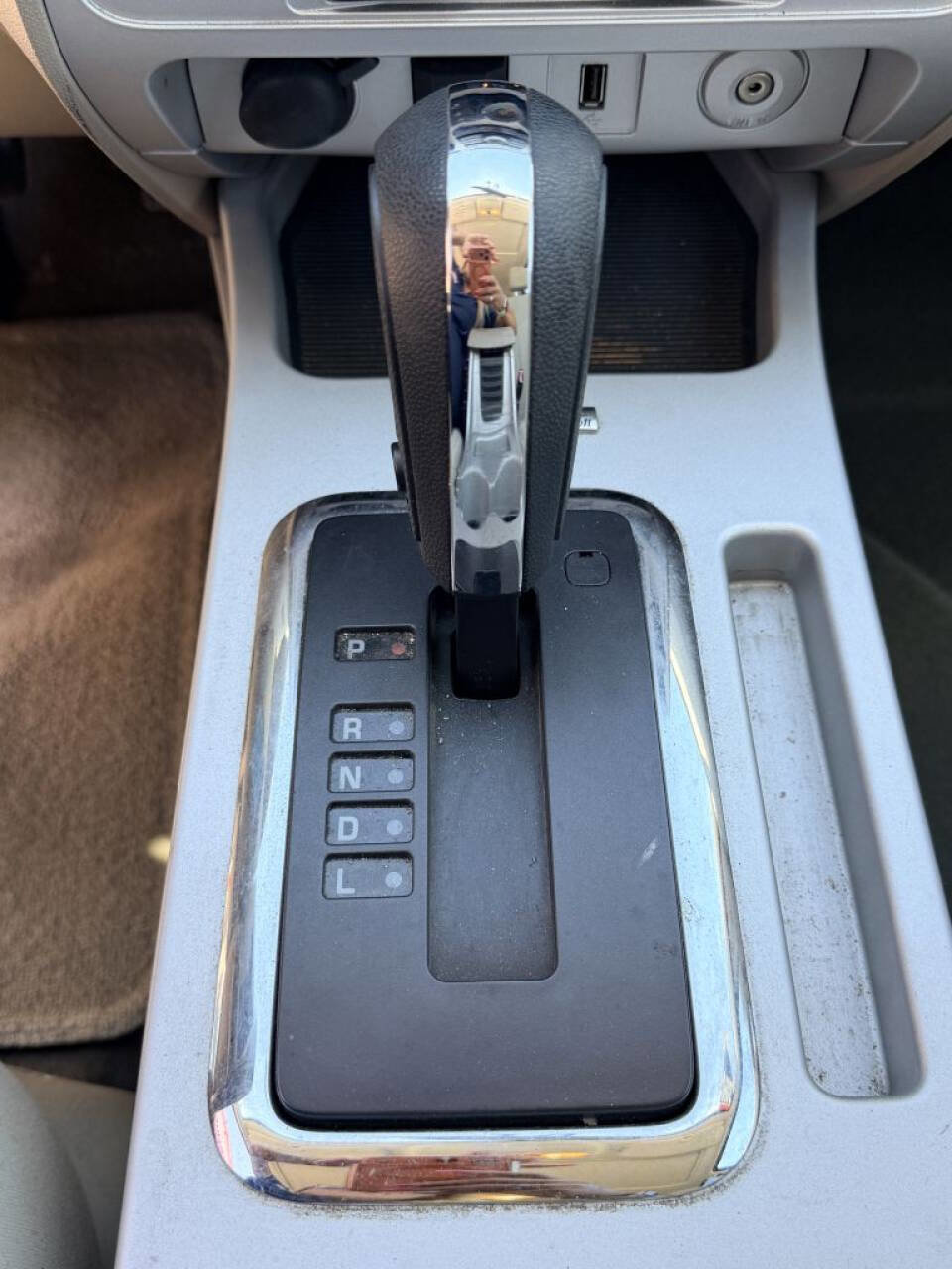 Used 2010 Mercury Mariner 4WD image 18