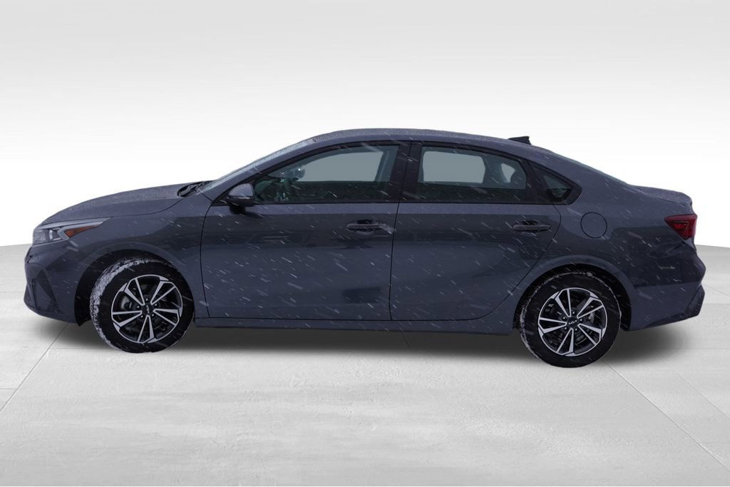 Certified 2022 Kia Forte LXS w/ LXS Technology Package image 10