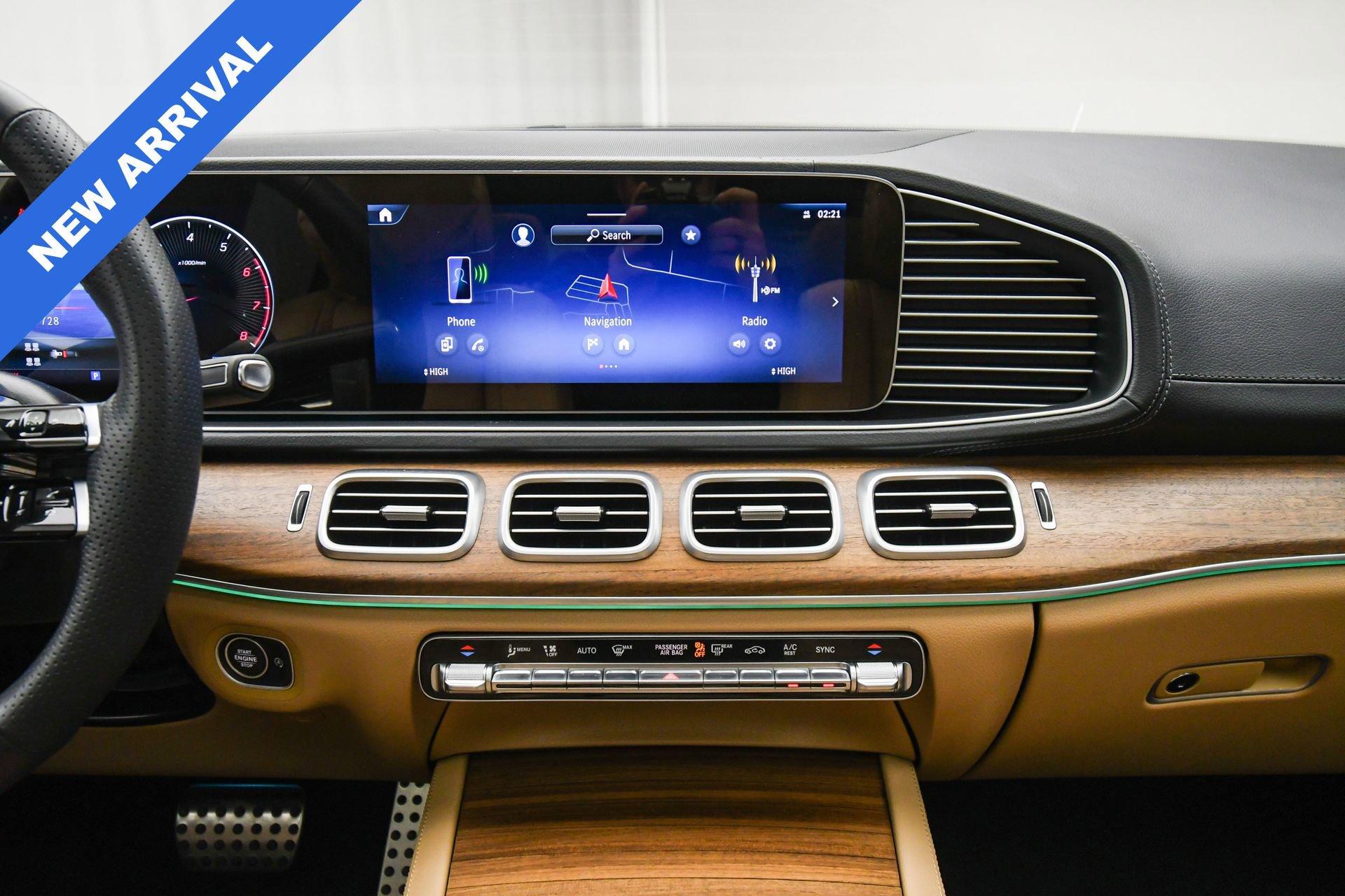 Used 2025 Mercedes-Benz GLS 450 4MATIC image 42