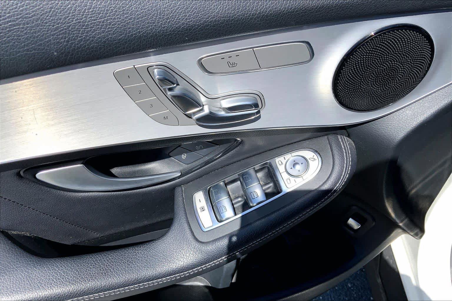Used 2022 Mercedes-Benz GLC 300 4MATIC image 35