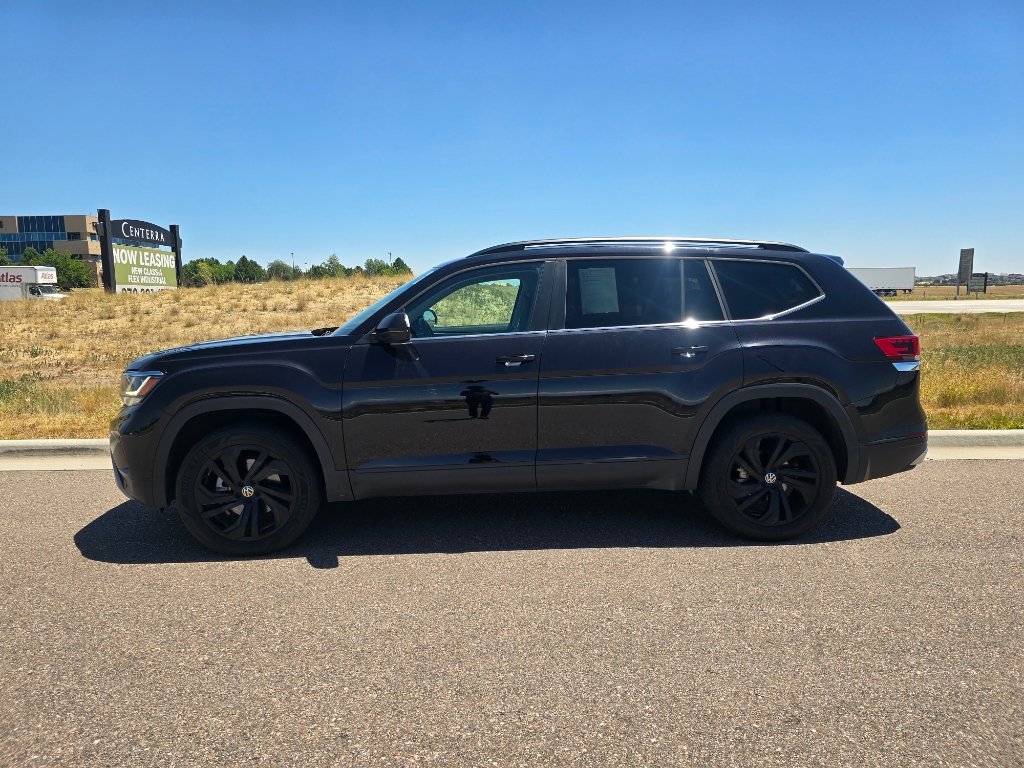 Used 2023 Volkswagen Atlas SE w/ Black Wheel Package AWD/4WD image 2