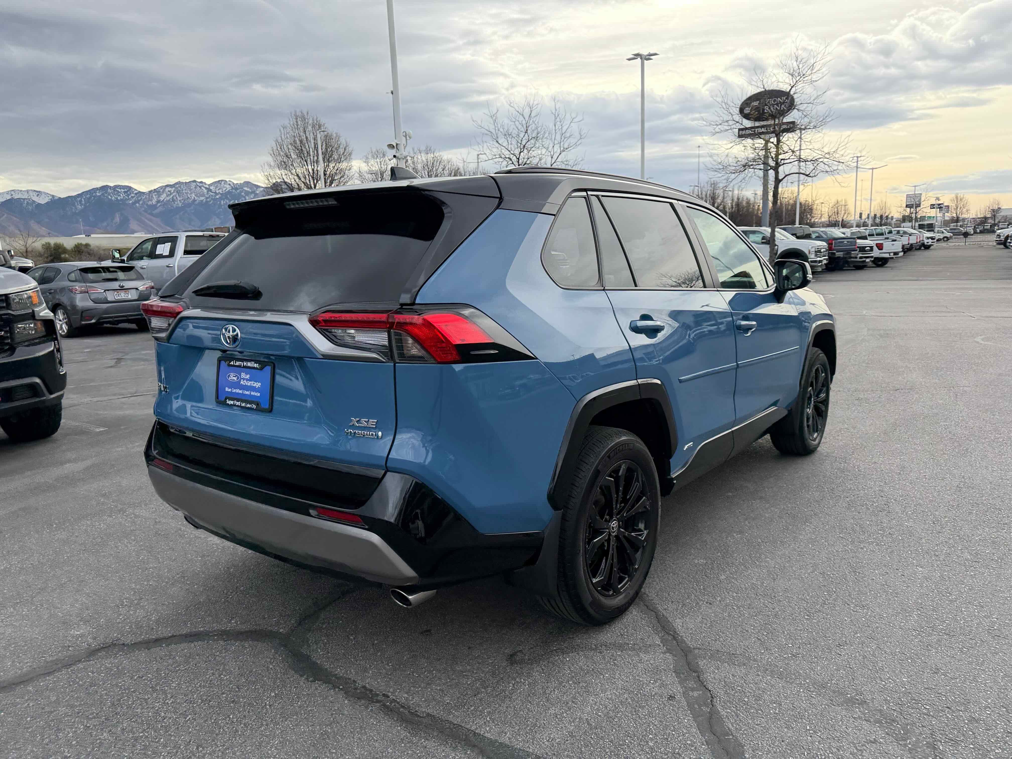 Used 2023 Toyota RAV4 XSE w/ XSE Grade Weather Package image 5