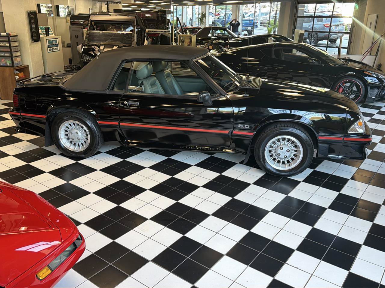 Used 1988 Ford Mustang GT RWD image 11