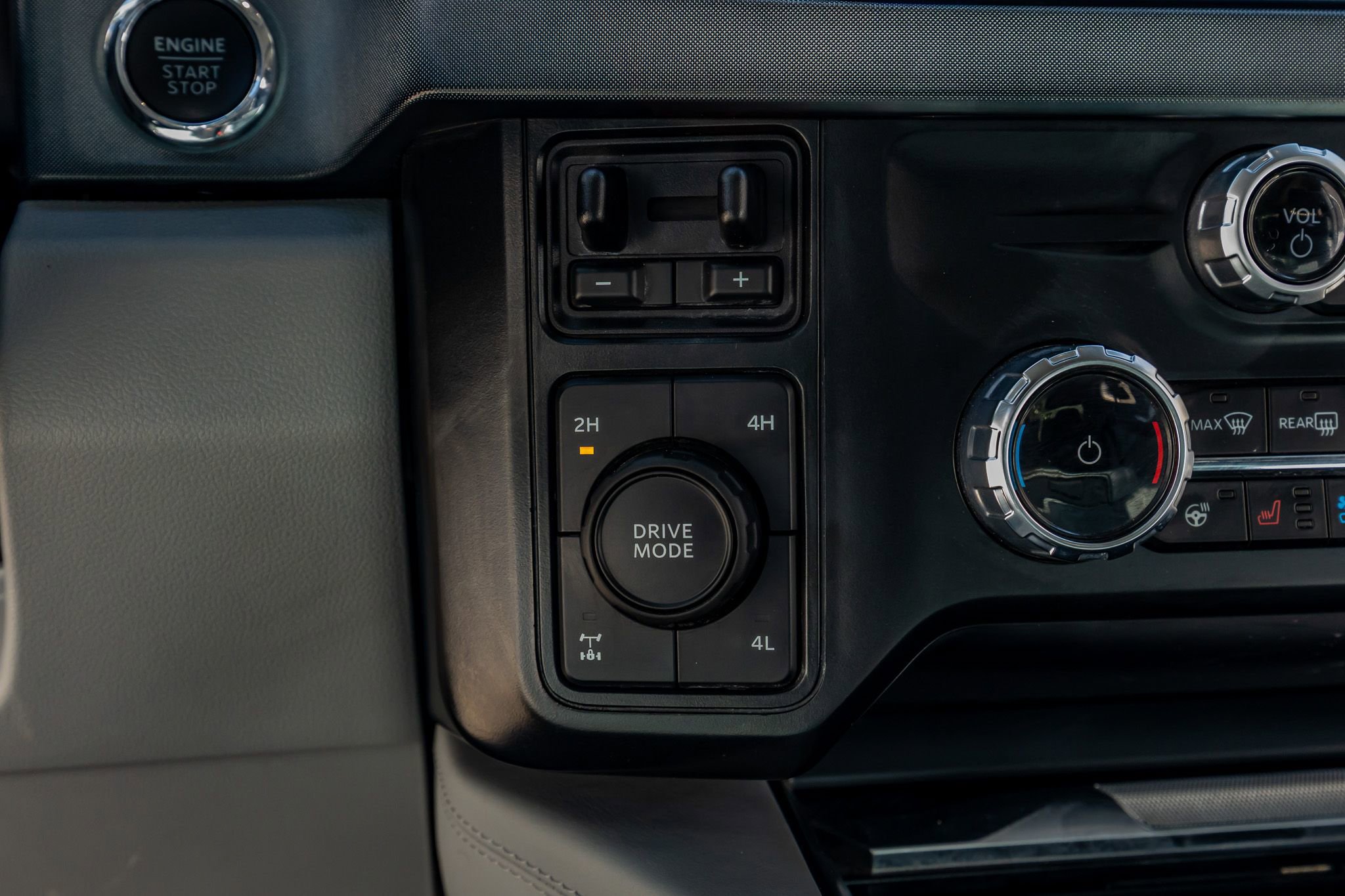 Used 2024 Ford F250 Limited w/ FX4 Off-Road Package image 24