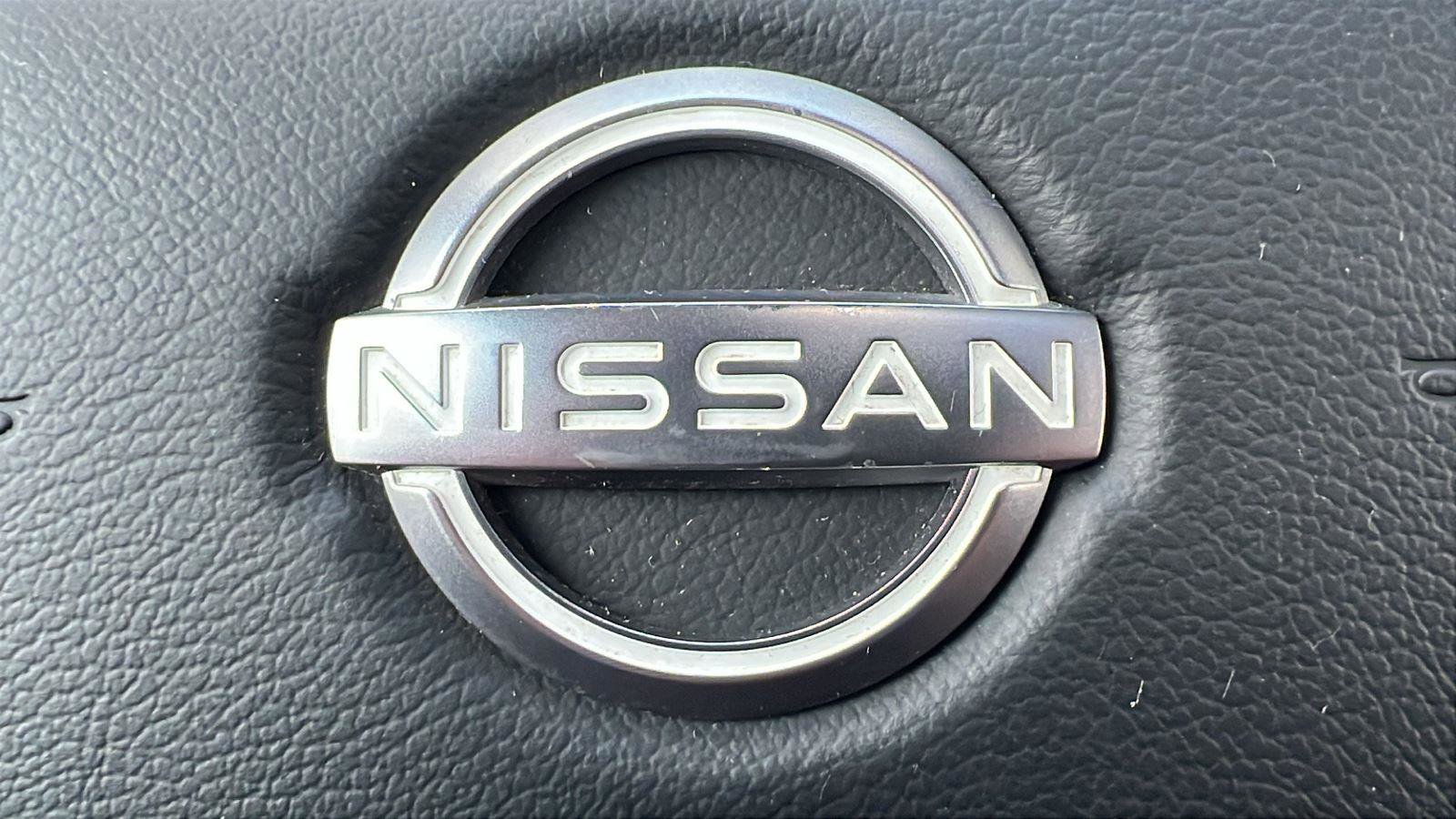 Used 2022 Nissan Armada Platinum w/ Captain's Chairs Package AWD/4WD image 38