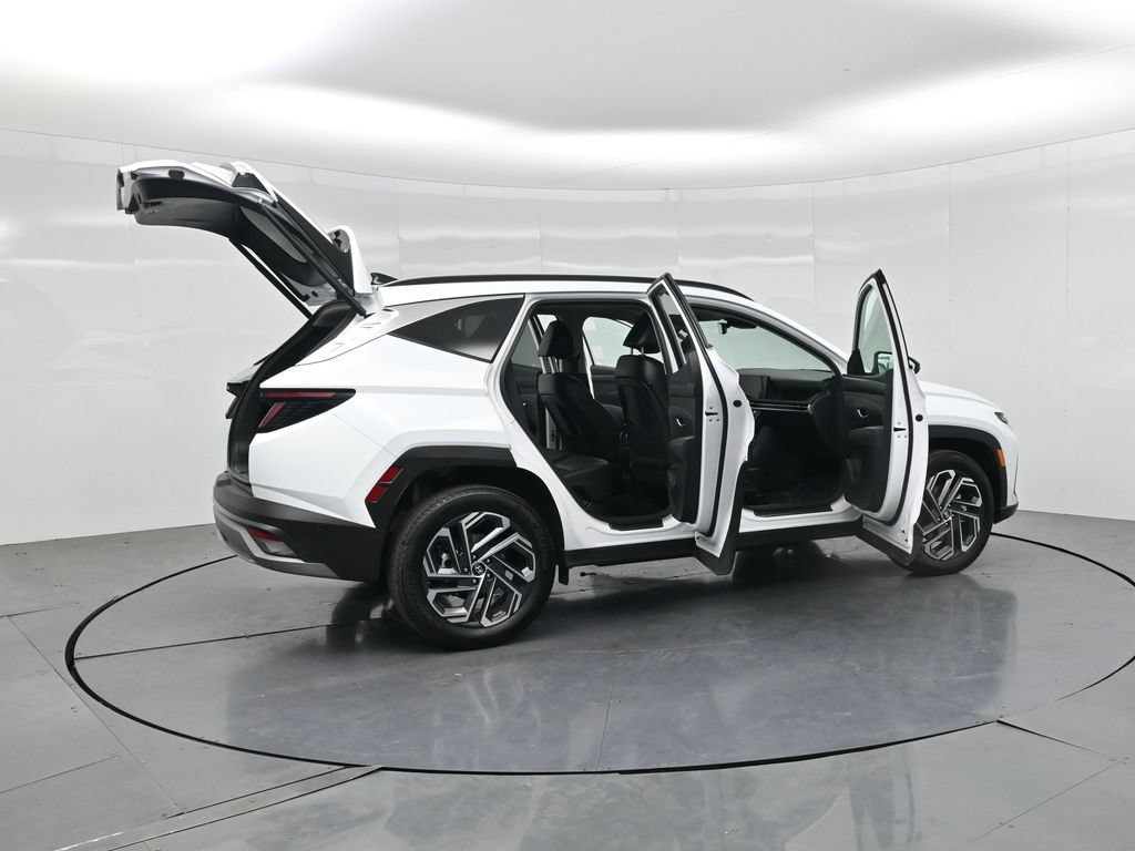 Used 2025 Hyundai Tucson Limited AWD/4WD image 4