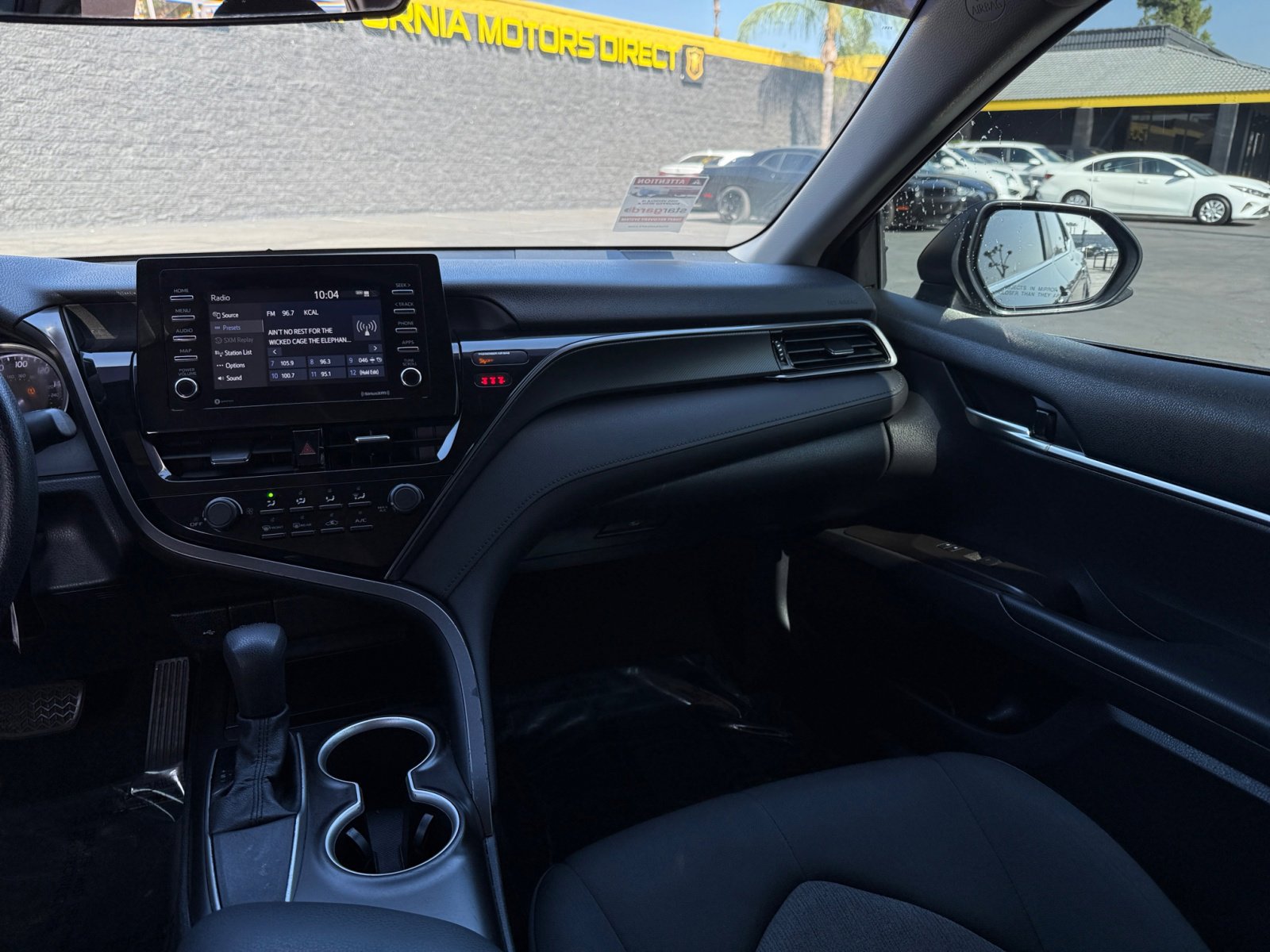 Used 2021 Toyota Camry LE image 23