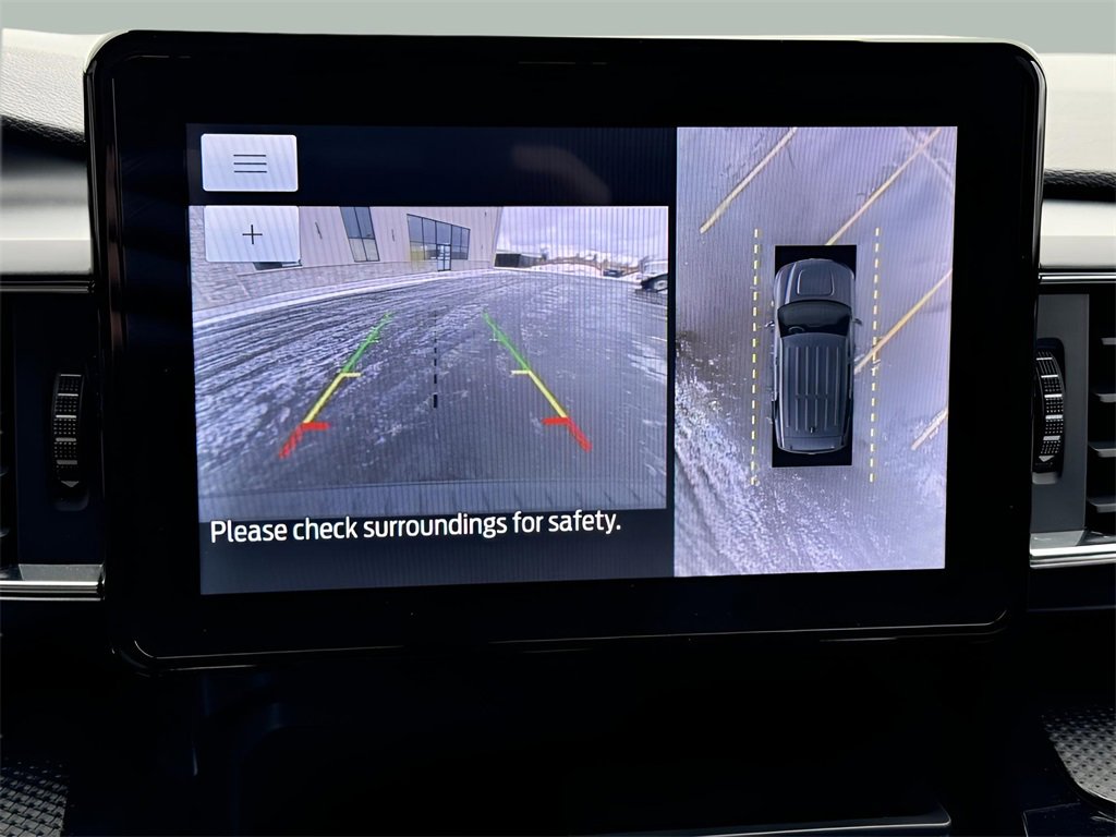 Used 2023 Ford Explorer ST-Line image 16