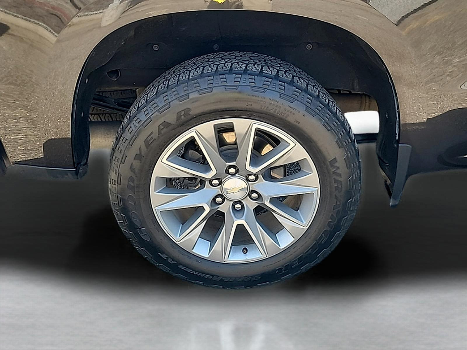 Used 2022 Chevrolet Silverado 1500 High Country w/ Safety Package II AWD/4WD image 9