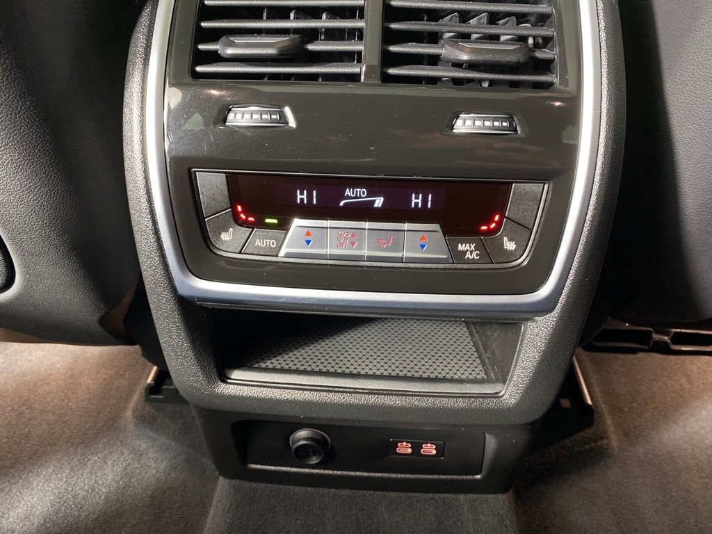 Used 2026 BMW X5 xDrive40i w/ Climate Comfort Package image 37