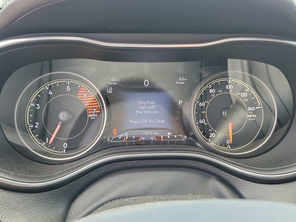Used 2023 Jeep Cherokee Trailhawk AWD/4WD image 27