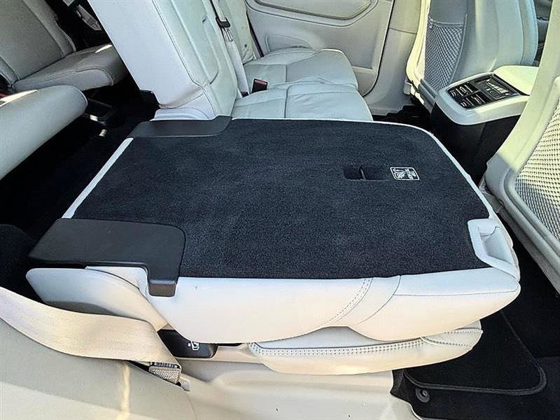 Used 2023 Volvo XC90 B6 Ultimate image 44