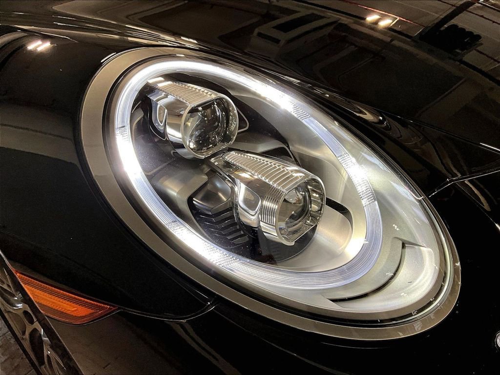 Certified 2017 Porsche 911 Targa 4S image 30