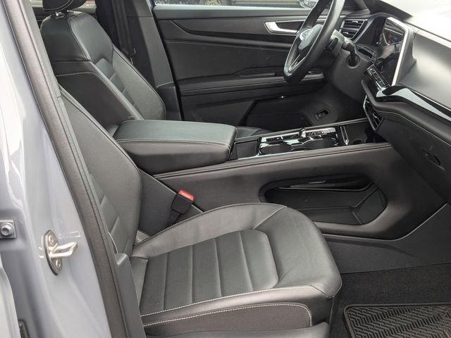 Used 2024 Volkswagen Atlas Cross Sport SEL R-Line AWD/4WD image 20