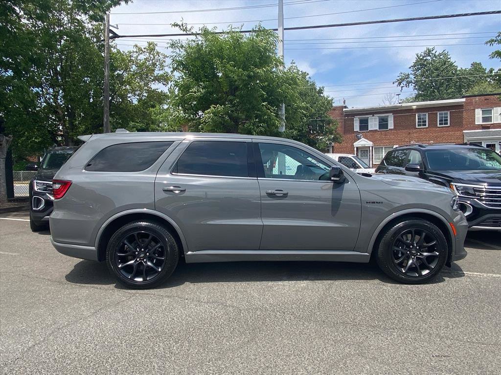 Used 2022 Dodge Durango R/T w/ Tow 'N Go Package AWD/4WD image 2