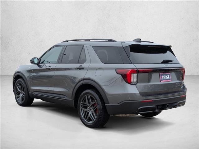 Used 2025 Ford Explorer ST-Line w/ ST-Line Street Pack image 8