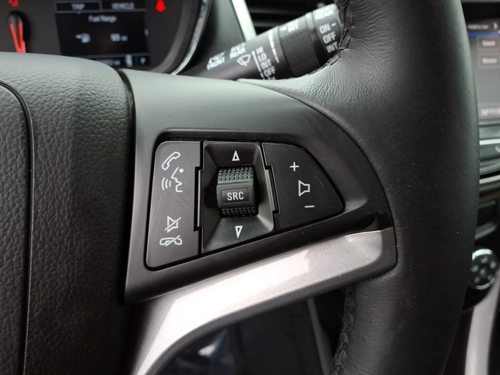 Used 2021 Chevrolet Trax LT w/ Premium Seat Package image 21