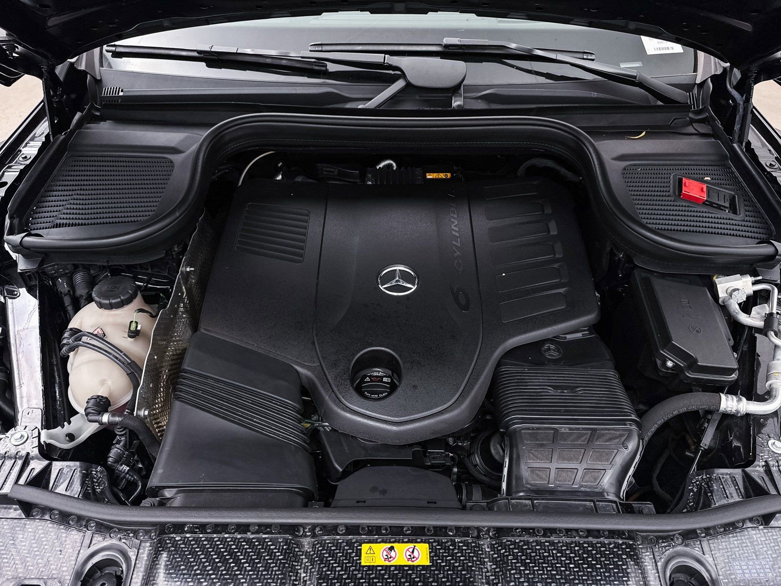 Used 2025 Mercedes-Benz GLE 450 4MATIC Coupe image 25