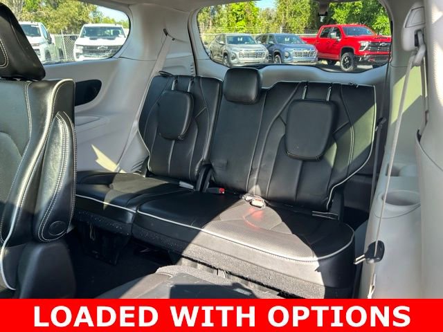 Used 2023 Chrysler Pacifica Limited FWD image 15