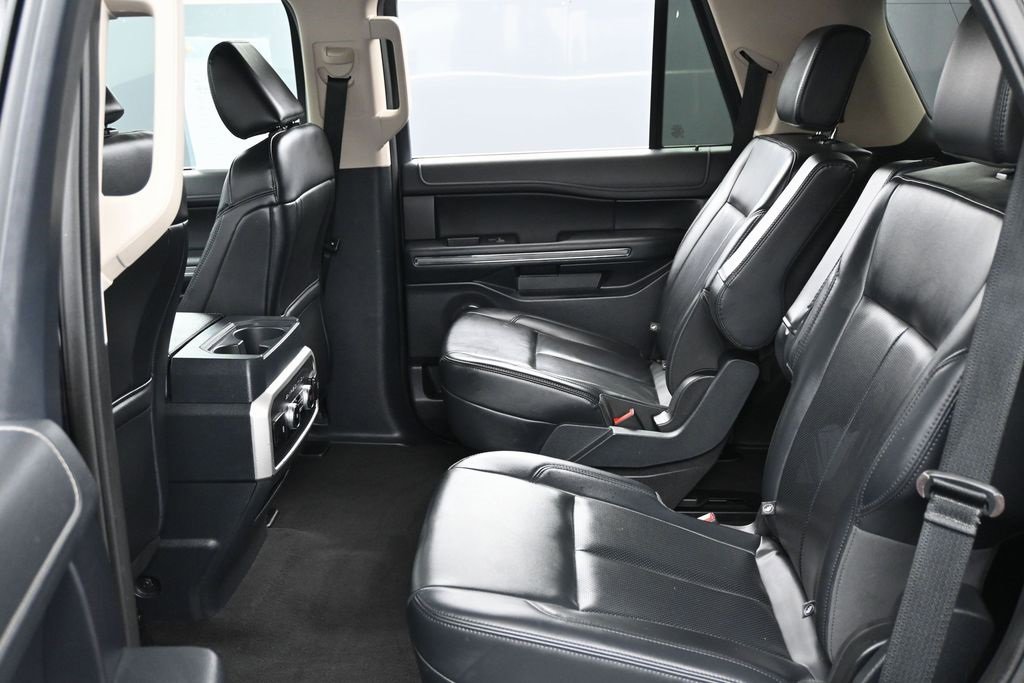 Used 2024 Ford Expedition XLT image 37
