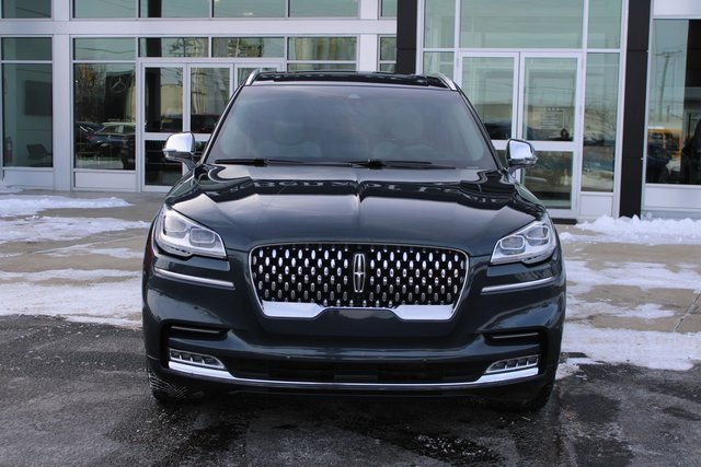 Used 2022 Lincoln Aviator Black Label w/ Dynamic Handling Package image 2