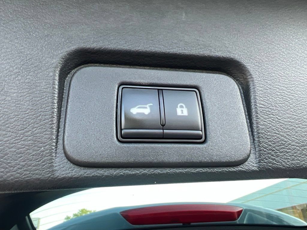 Certified 2023 Nissan Rogue Platinum w/ Platinum Premium Package AWD/4WD image 15
