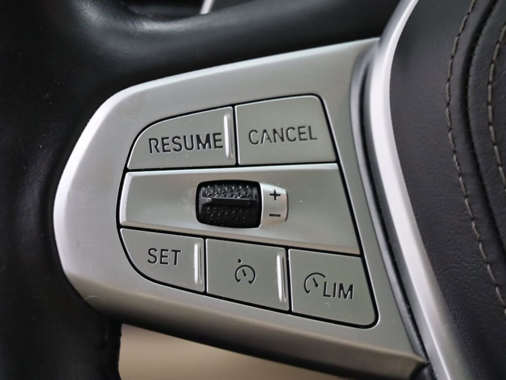 Used 2019 BMW X7 xDrive40i w/ Premium Package AWD/4WD image 19