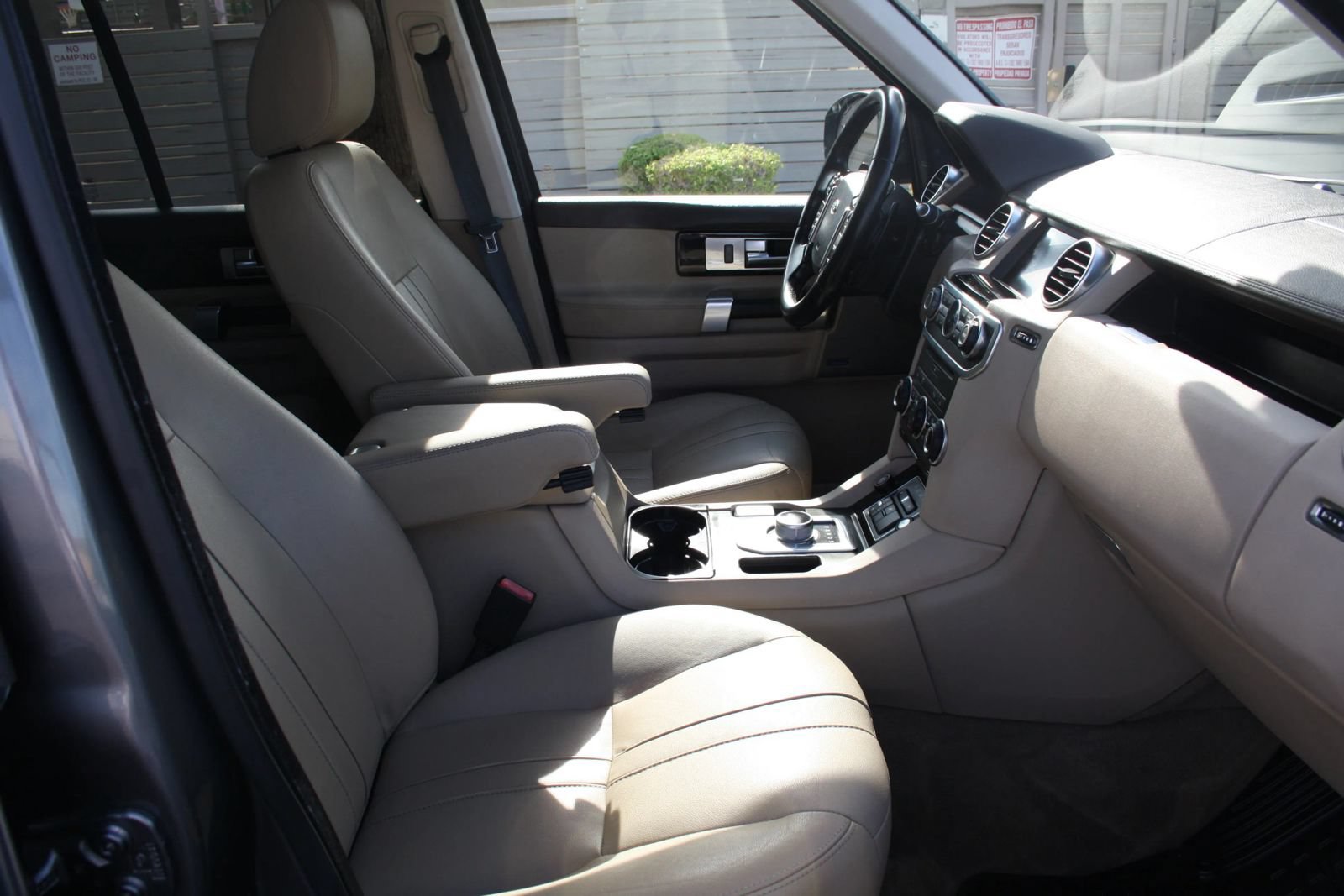 Used 2016 Land Rover LR4 HSE AWD/4WD image 25