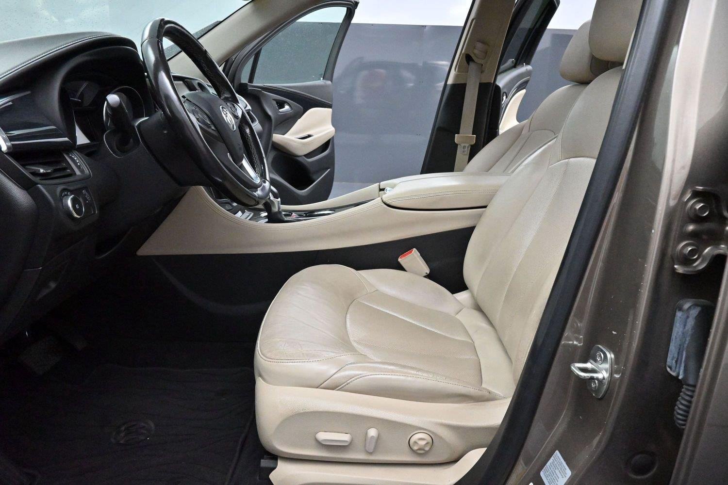 Used 2017 Buick Envision Essence FWD image 16