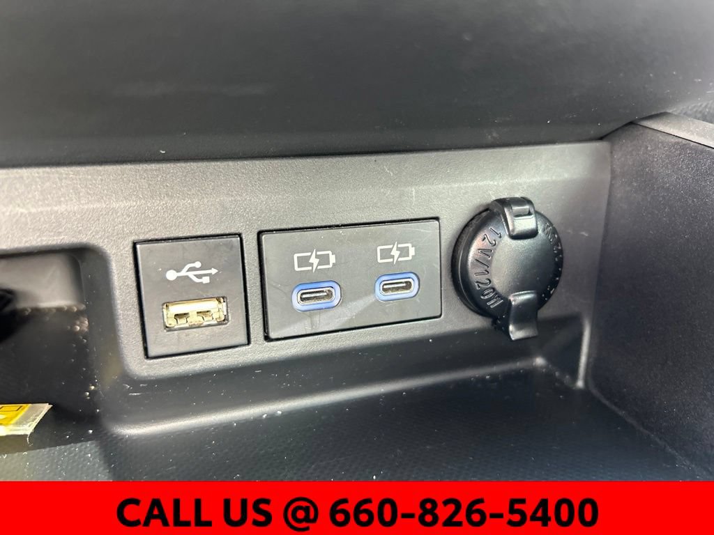 Used 2022 Toyota Highlander XLE AWD/4WD image 28